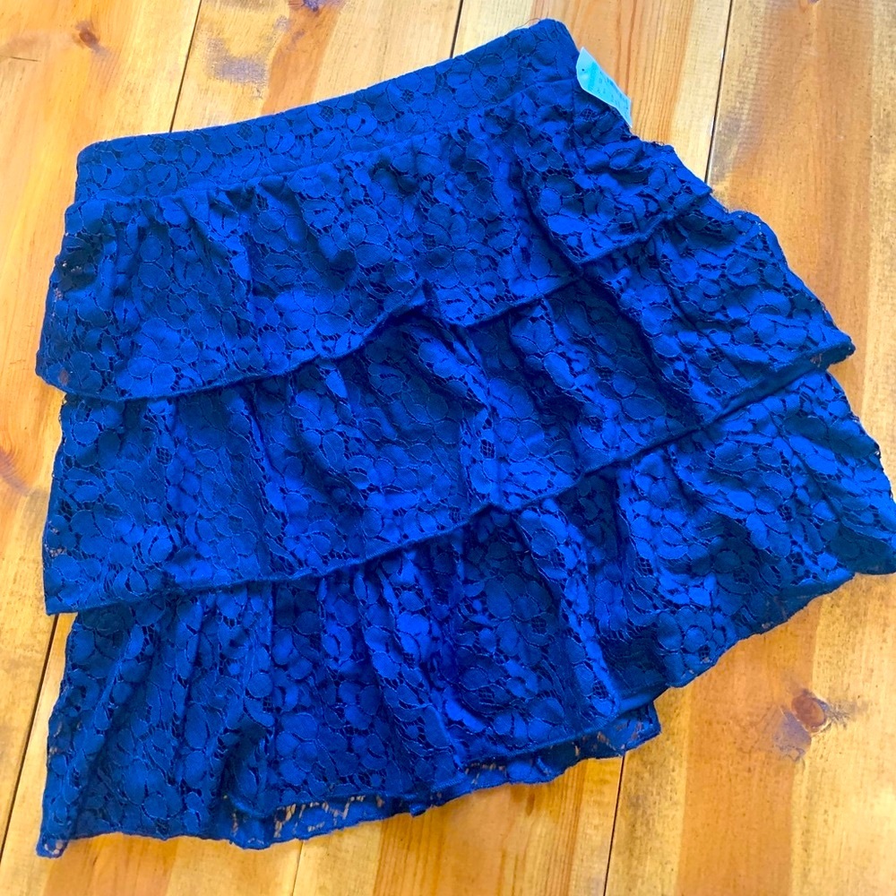 Maurice’s blue skirt